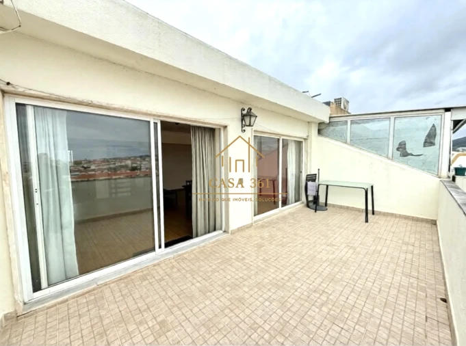 Negócio para Venda em Póvoa de Santa Iria e Forte da Casa