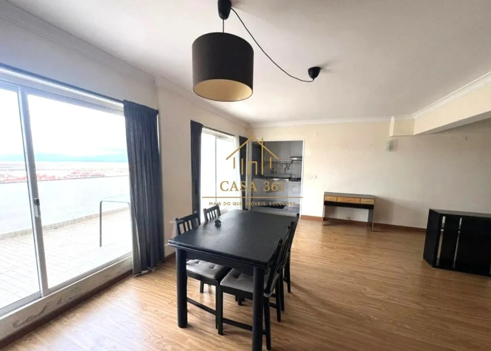 Negócio para Venda em Póvoa de Santa Iria e Forte da Casa Foto 6