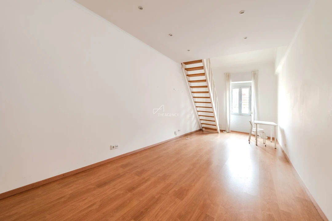 Apartamento T1 para Arrendamento em Algés, Linda-A-Velha e Cruz Quebrada-Dafundo Foto 2