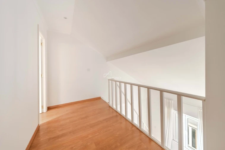 Apartamento T1 para Arrendamento em Algés, Linda-A-Velha e Cruz Quebrada-Dafundo Foto 12