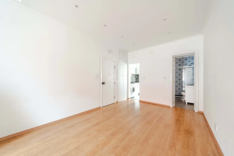 Apartamento T1 para Arrendamento em Algés, Linda-A-Velha e Cruz Quebrada-Dafundo Foto 17