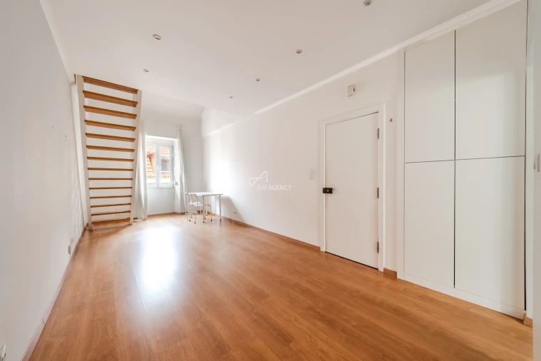 Apartamento T1 para Arrendamento em Algés, Linda-A-Velha e Cruz Quebrada-Dafundo Foto 3