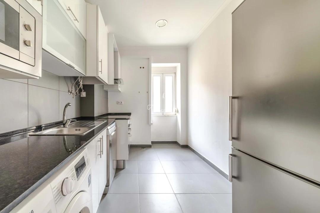 Apartamento T1 para Arrendamento em Algés, Linda-A-Velha e Cruz Quebrada-Dafundo Foto 8