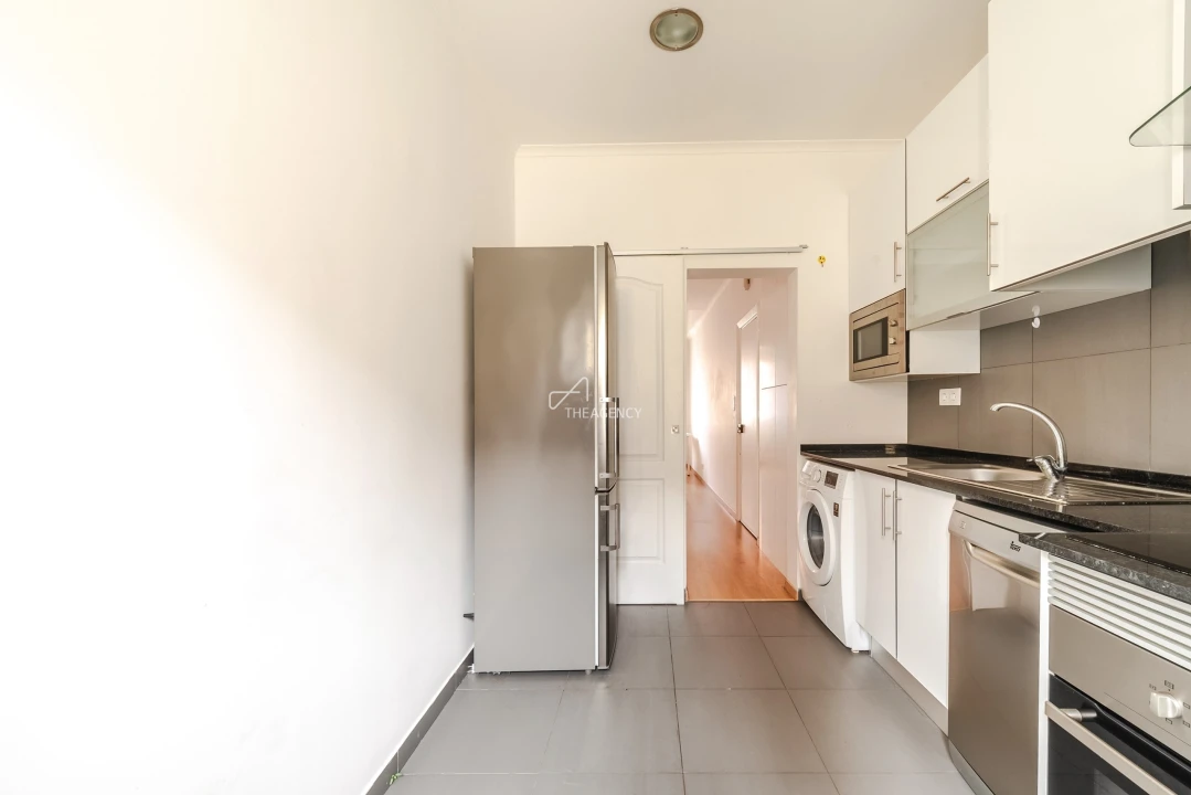 Apartamento T1 para Arrendamento em Algés, Linda-A-Velha e Cruz Quebrada-Dafundo Foto 10