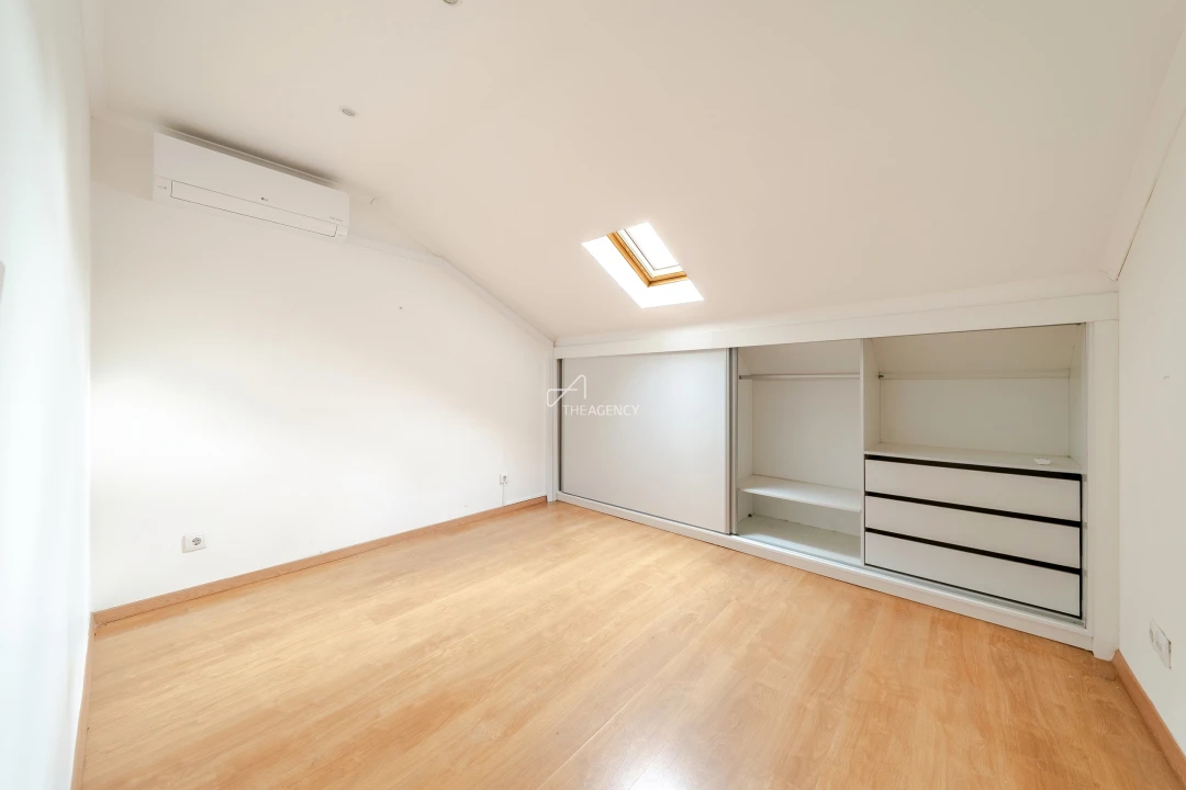 Apartamento T1 para Arrendamento em Algés, Linda-A-Velha e Cruz Quebrada-Dafundo Foto 14