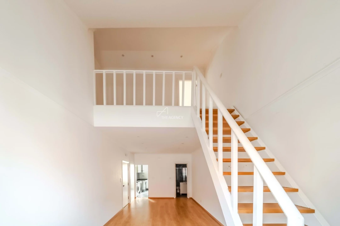 Apartamento T1 para Arrendamento em Algés, Linda-A-Velha e Cruz Quebrada-Dafundo Foto 1