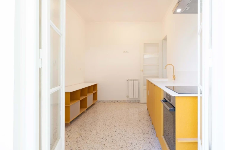 Apartamento T3 para Venda em Areeiro Foto 12