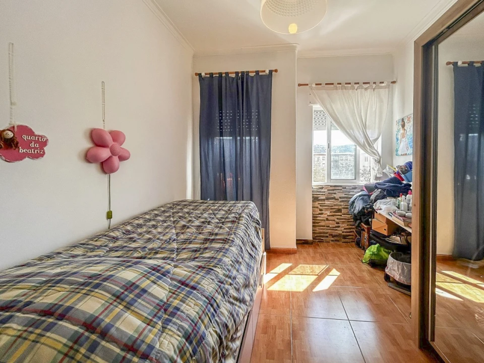 Apartamento T2 para Venda em Santo António dos Cavaleiros e Frielas Foto 11