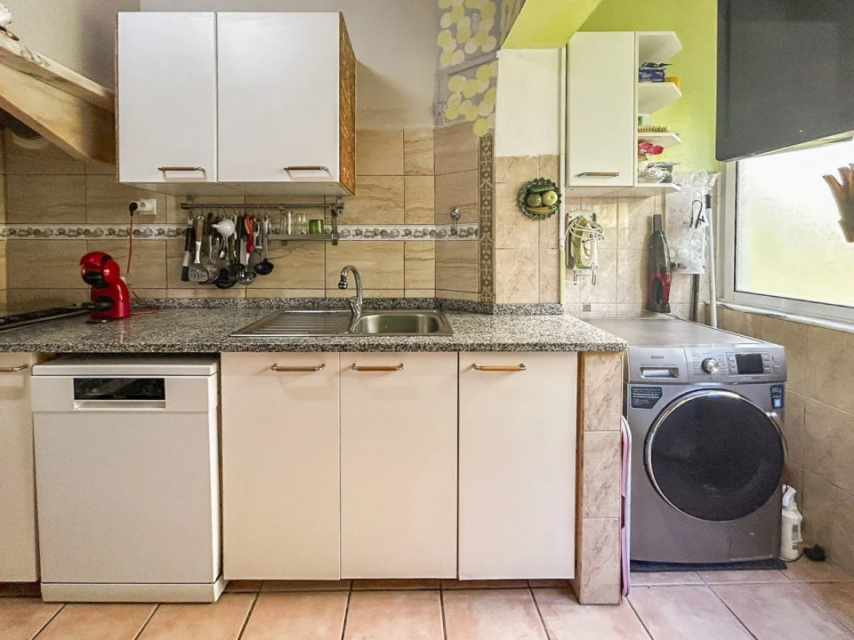 Apartamento T2 para Venda em Santo António dos Cavaleiros e Frielas Foto 8