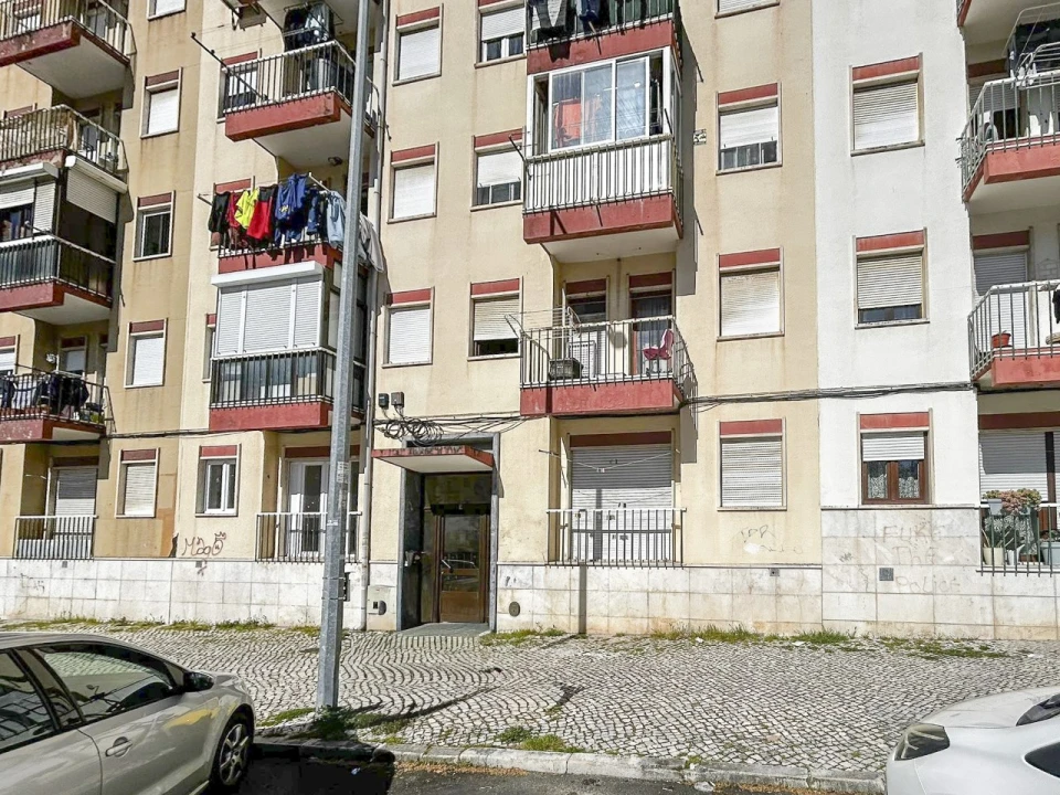 Apartamento T2 para Venda em Santo António dos Cavaleiros e Frielas Foto 21