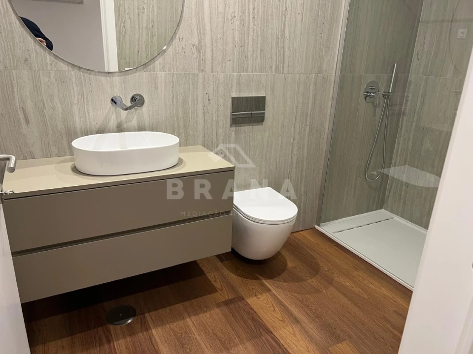 Apartamento T2 para Venda em Ferreiros e Gondizalves Foto 12