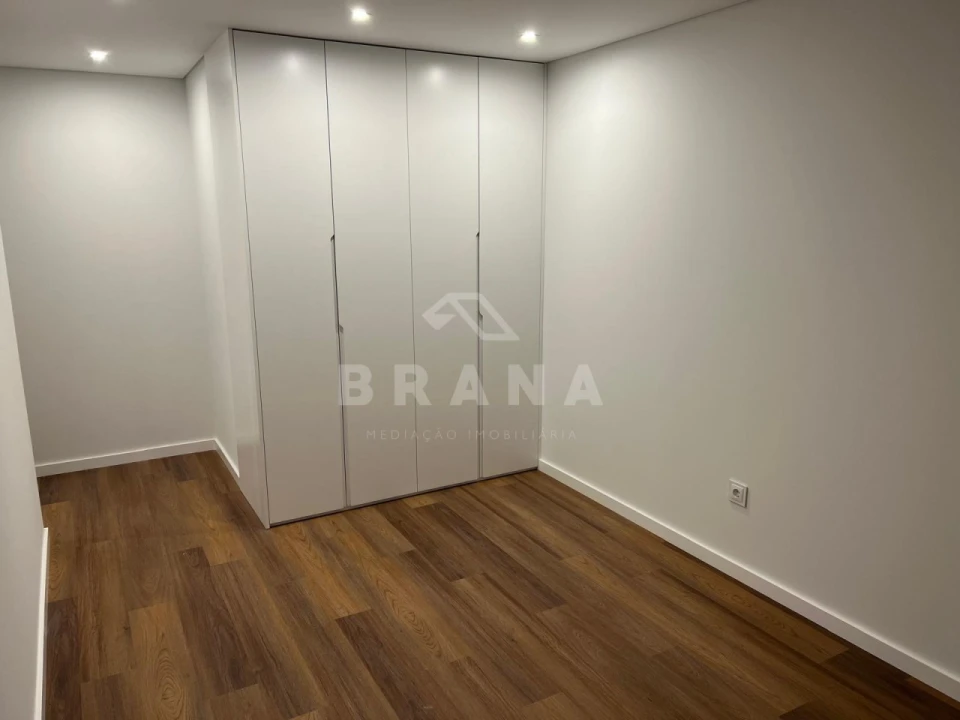 Apartamento T2 para Venda em Ferreiros e Gondizalves Foto 20