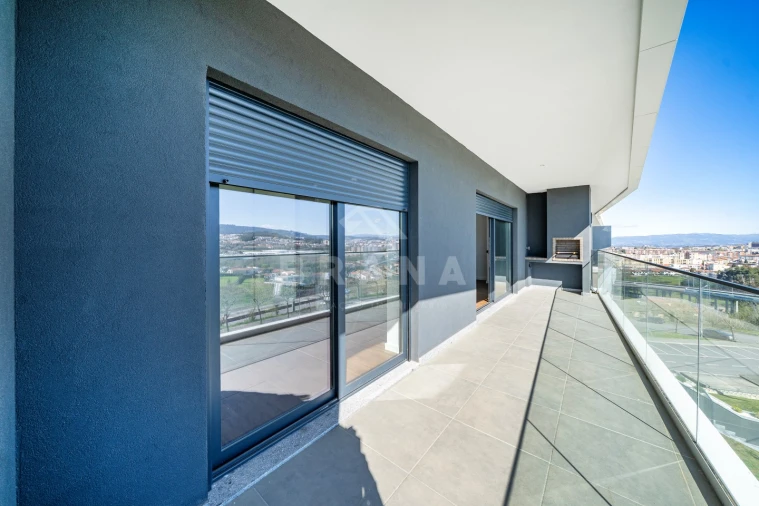 Apartamento T2 para Venda em Ferreiros e Gondizalves Foto 10