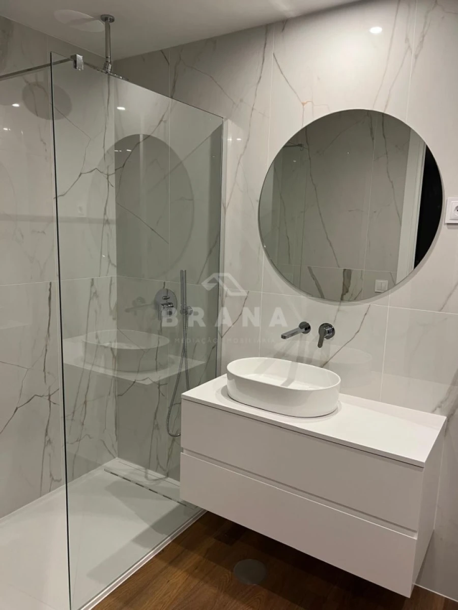 Apartamento T2 para Venda em Ferreiros e Gondizalves Foto 14