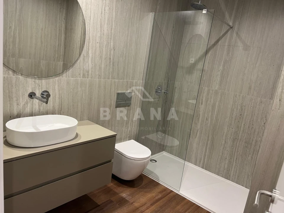 Apartamento T1 para Venda em Ferreiros e Gondizalves Foto 10