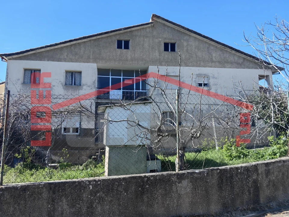 Moradia T4 para Venda em Poiares Foto 2