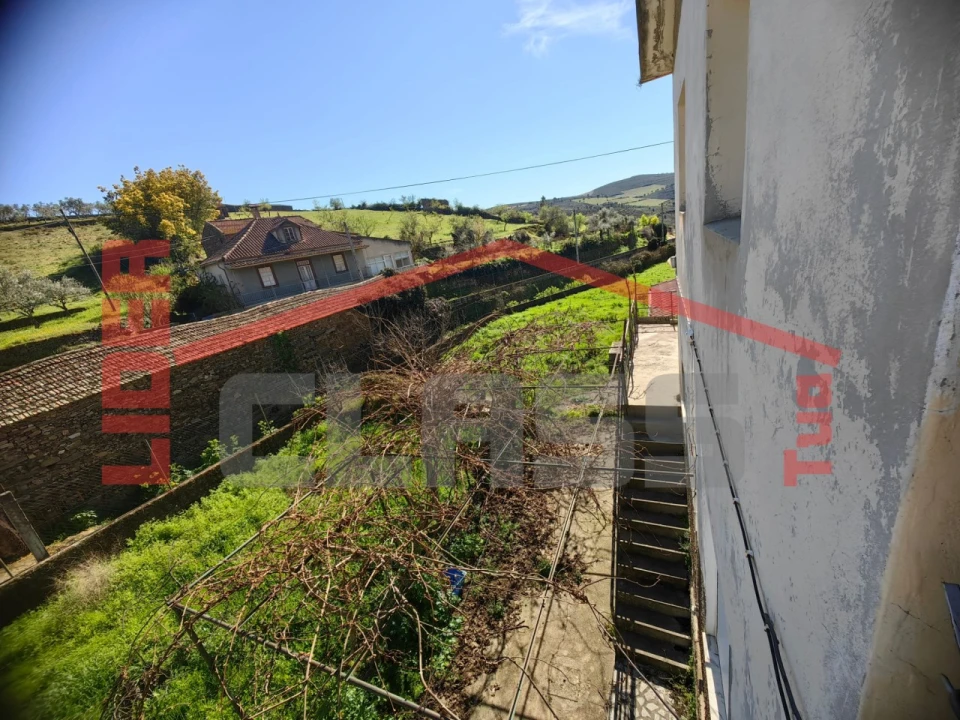 Moradia T4 para Venda em Poiares Foto 27