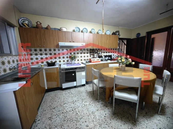 Moradia T4 para Venda em Poiares Foto 3