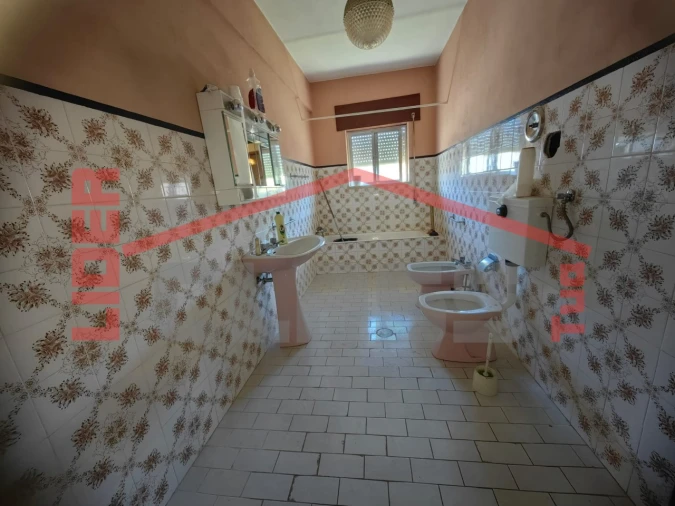 Moradia T4 para Venda em Poiares Foto 17