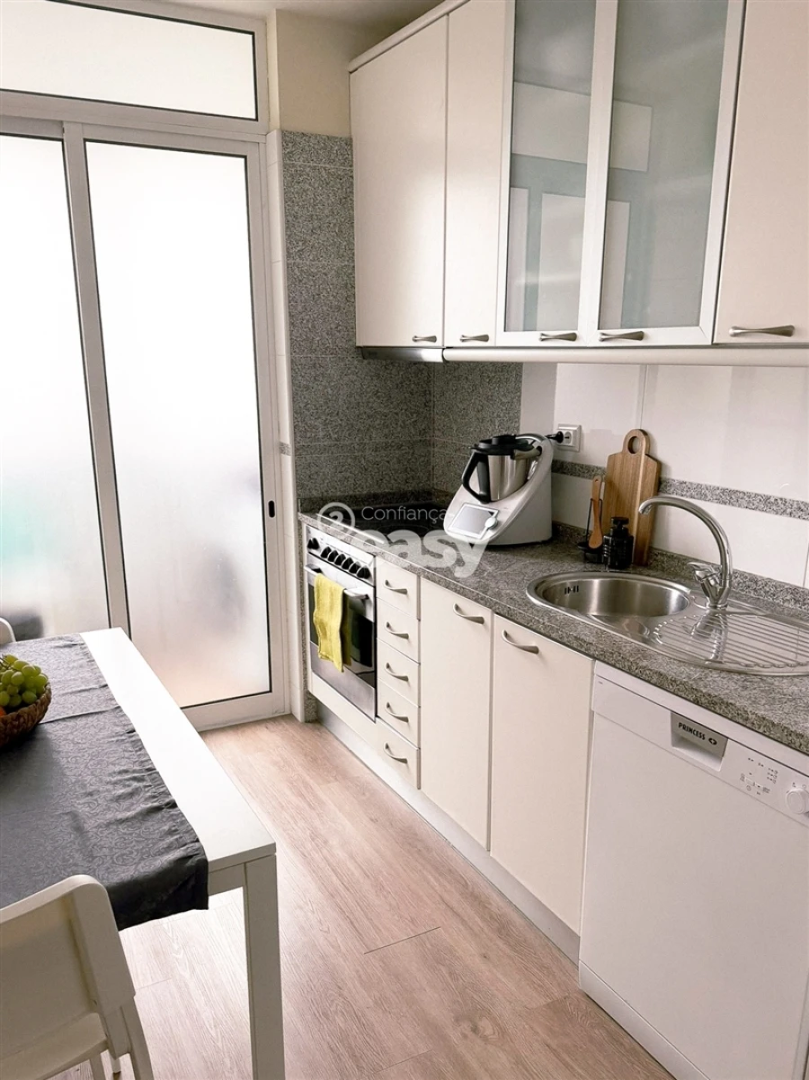 Apartamento T2 para Venda em Santa Marinha e São Pedro da Afurada Foto 6