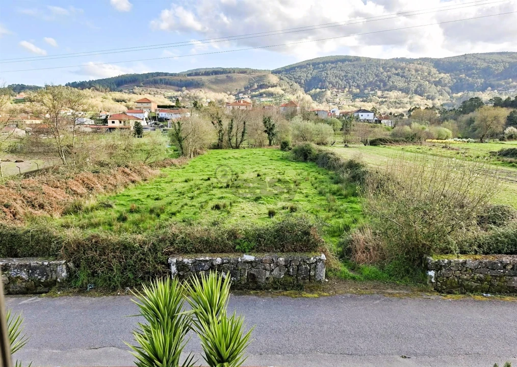 Terreno para Venda em Covas Foto 1