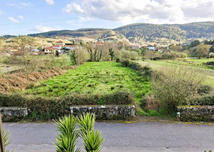 Terreno para Venda em Covas Foto 1
