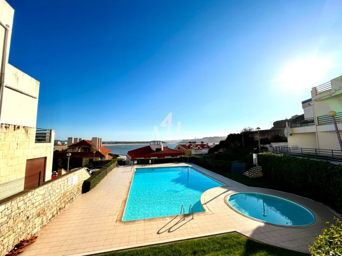 Apartamento T2 para Venda em São Martinho do Porto Foto 28