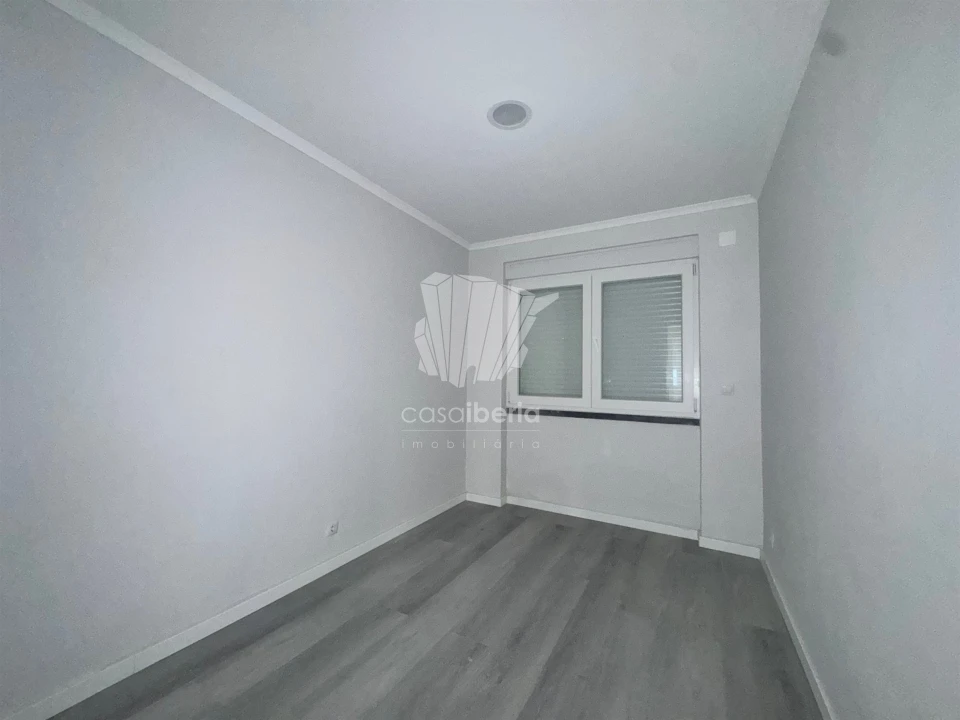 Apartamento T2 para Venda em Benfica Foto 6