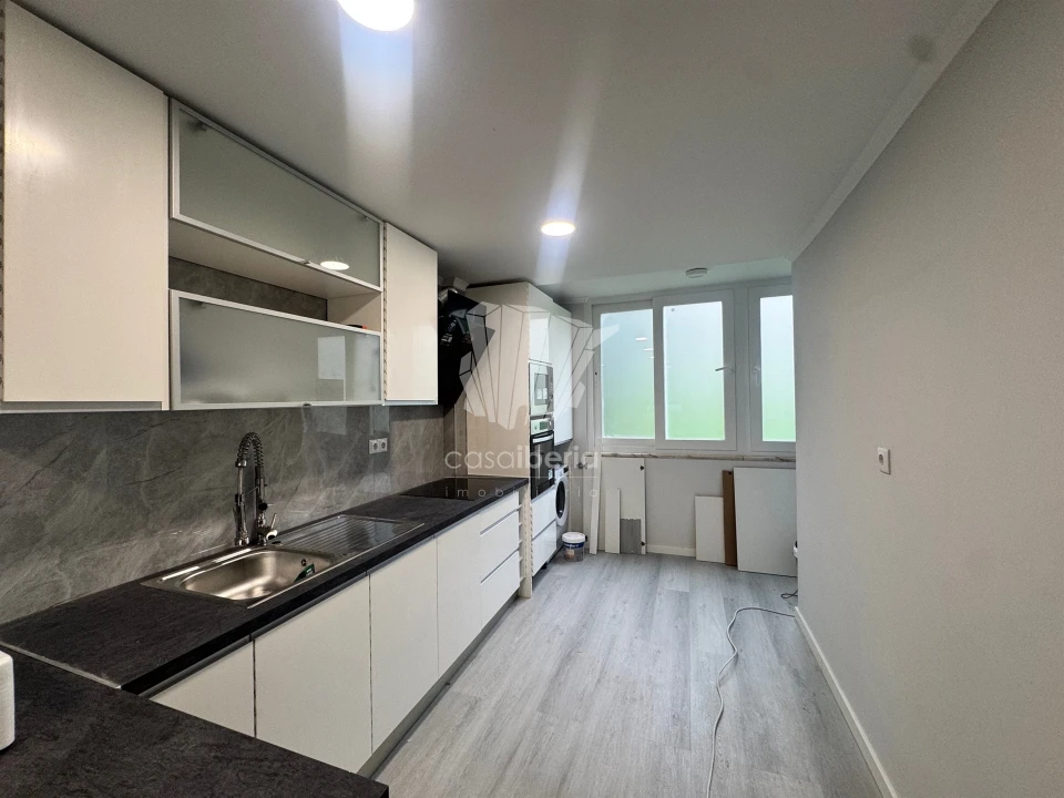 Apartamento T2 para Venda em Benfica Foto 11