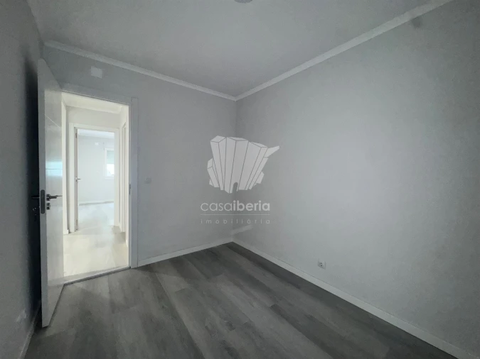 Apartamento T2 para Venda em Benfica Foto 7