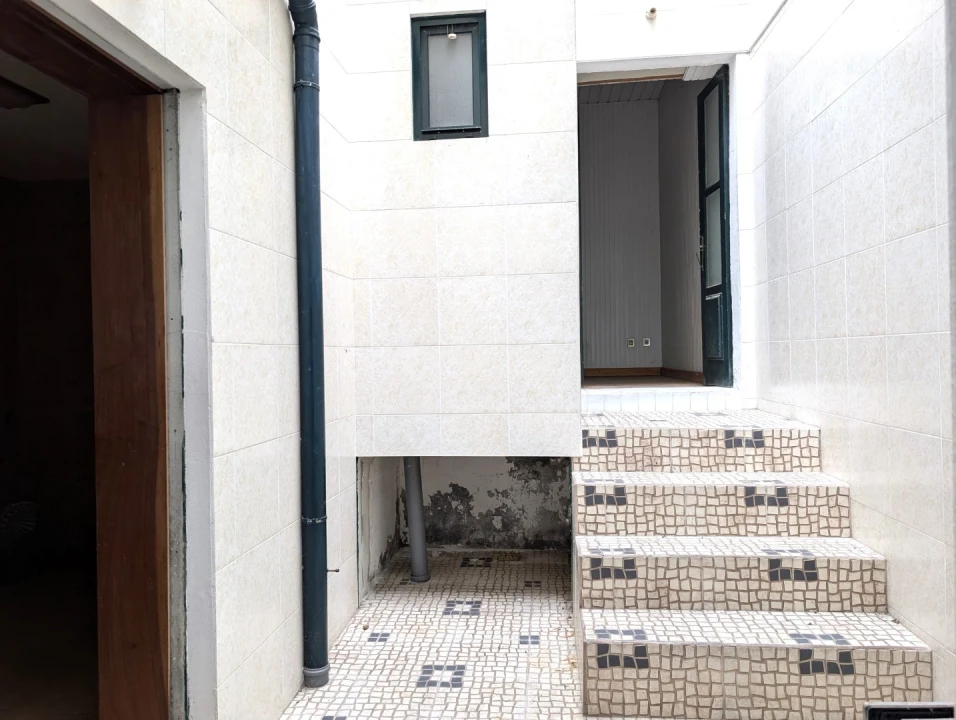 Moradia T8 para Venda em Glória e Vera Cruz Foto 10