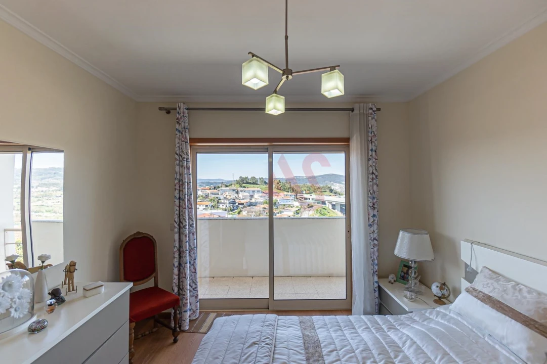 Apartamento T3 para Venda em Mesão Frio Foto 14