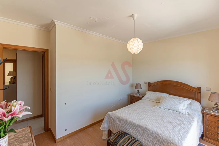 Apartamento T3 para Venda em Mesão Frio Foto 17