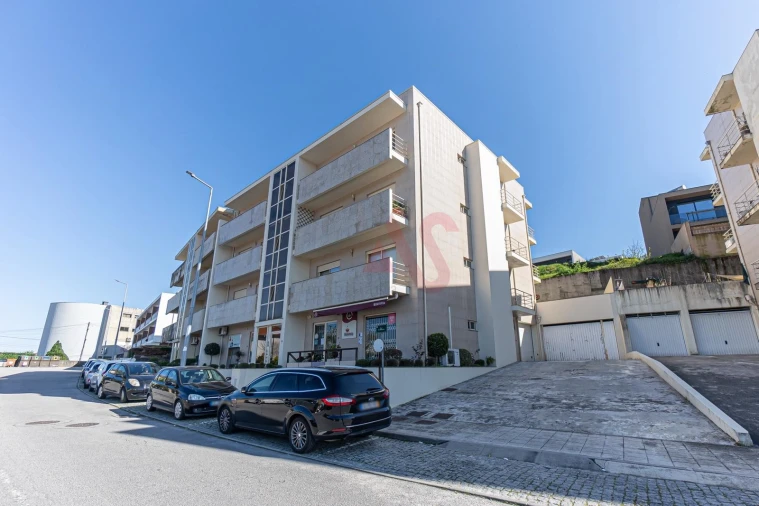 Apartamento T3 para Venda em Mesão Frio Foto 1