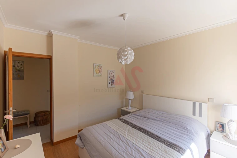 Apartamento T3 para Venda em Mesão Frio Foto 23