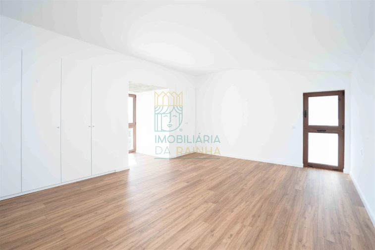 Moradia T5 para Venda em Carvalhal Foto 13