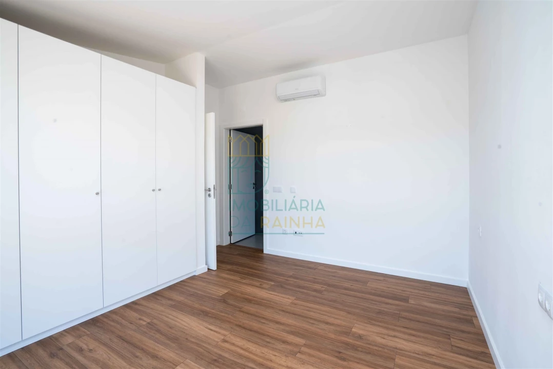 Moradia T5 para Venda em Carvalhal Foto 17