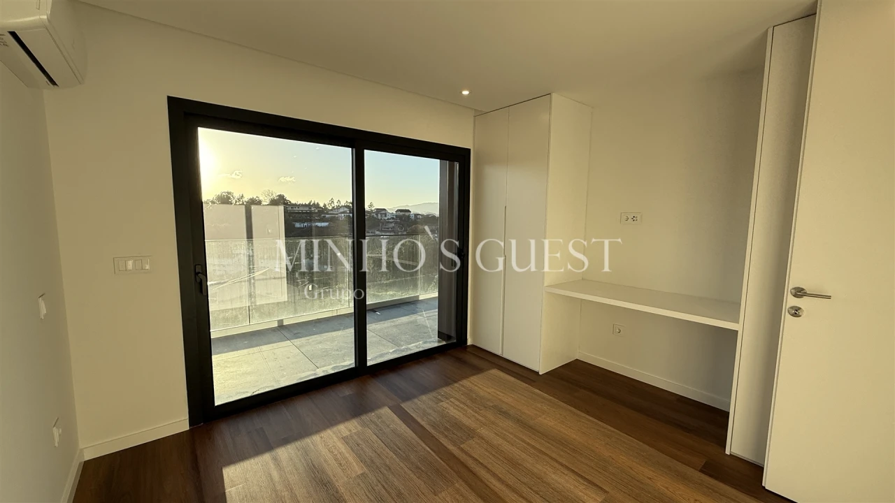 Apartamento T3 para Venda em Ferreiros e Gondizalves Foto 16