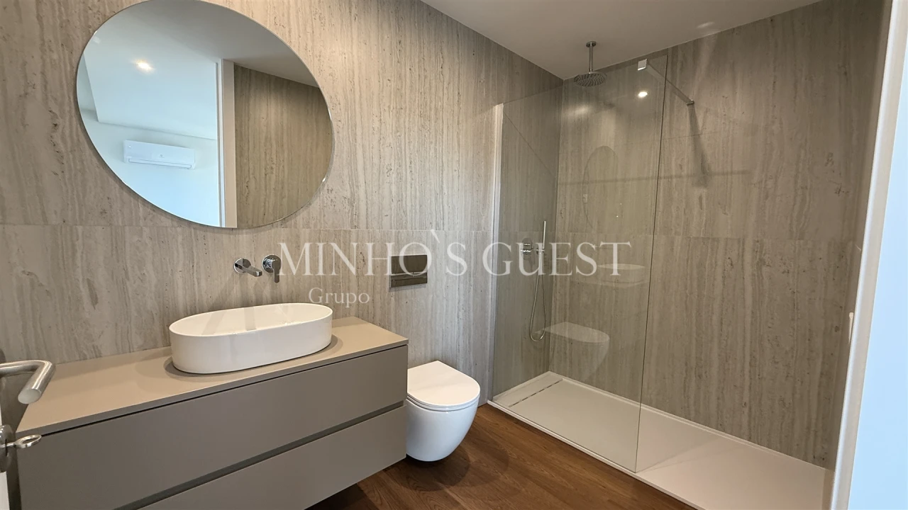 Apartamento T3 para Venda em Ferreiros e Gondizalves Foto 21