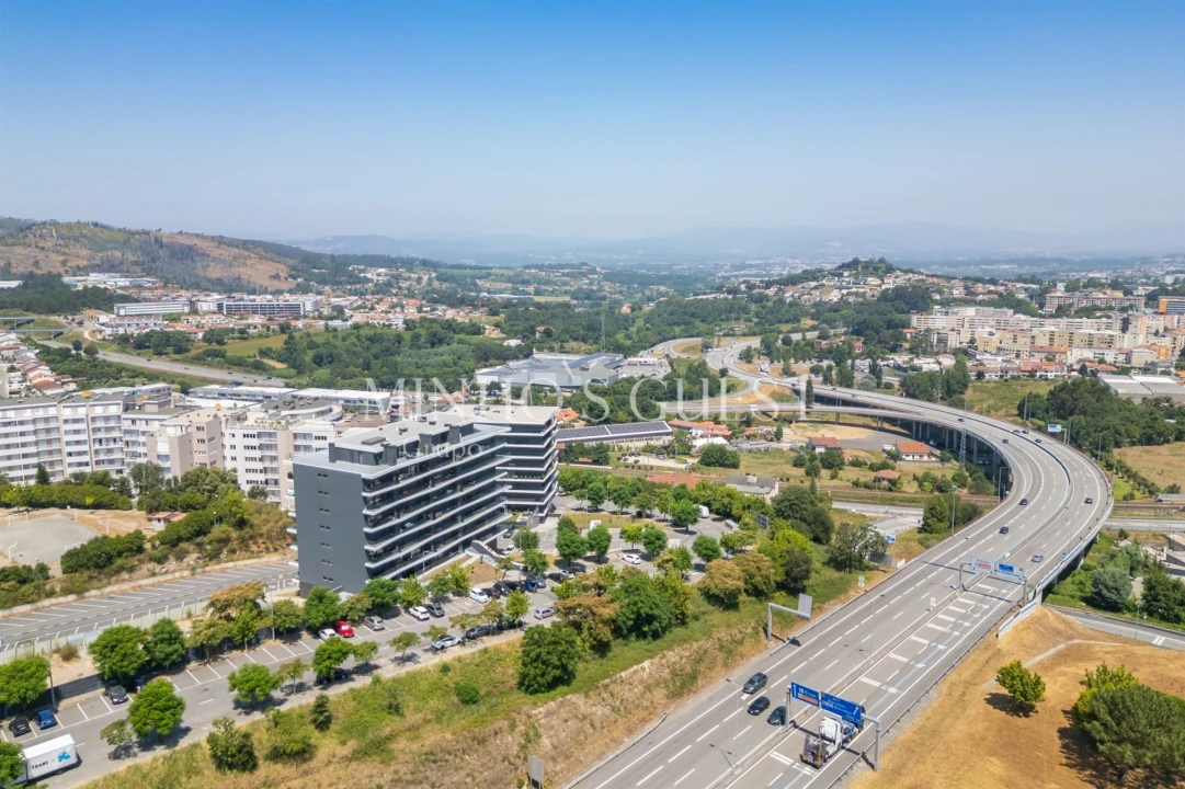 Apartamento T3 para Venda em Ferreiros e Gondizalves Foto 5