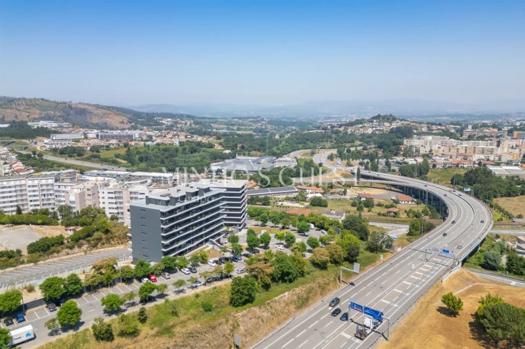 Apartamento T3 para Venda em Ferreiros e Gondizalves Foto 5