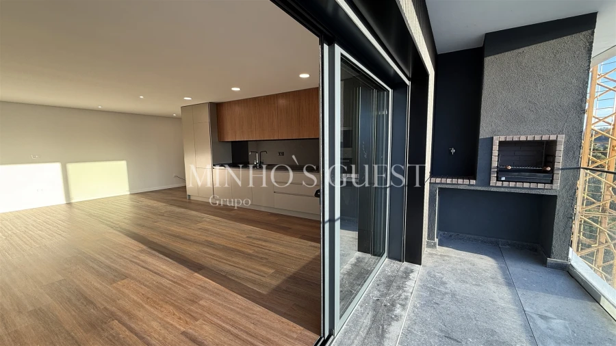 Apartamento T3 para Venda em Ferreiros e Gondizalves Foto 10