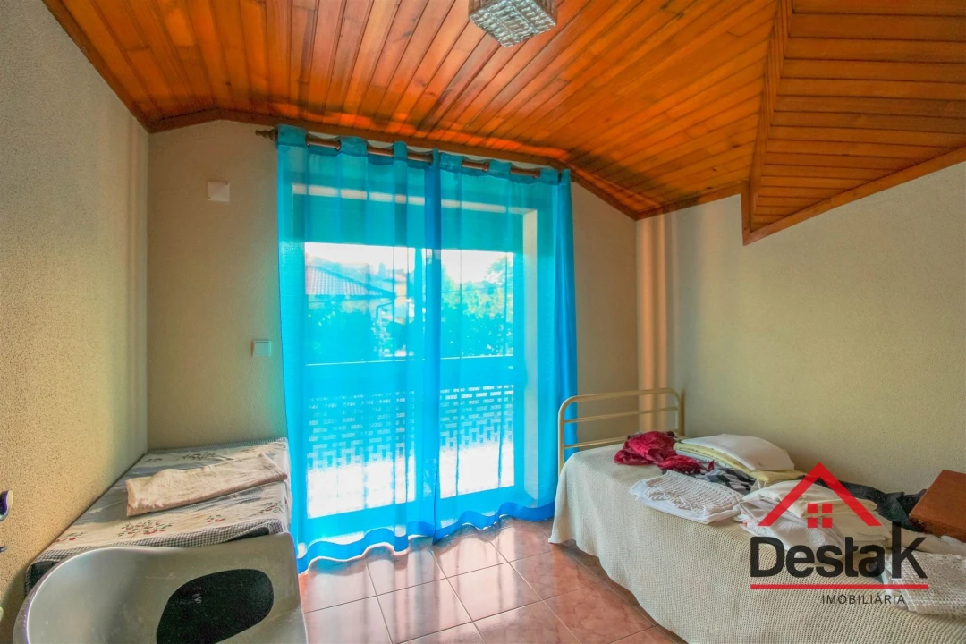 Moradia T4 para Arrendamento em Pinho Foto 19