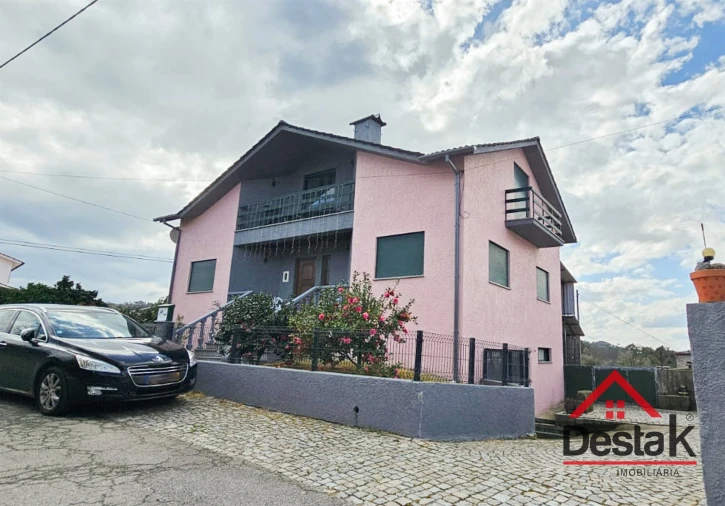 Moradia T4 para Arrendamento em Pinho Foto 3