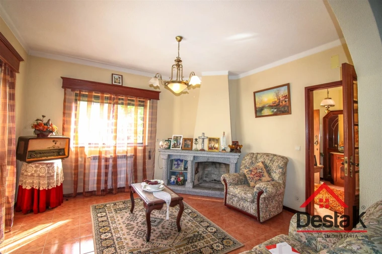 Moradia T4 para Arrendamento em Pinho Foto 9