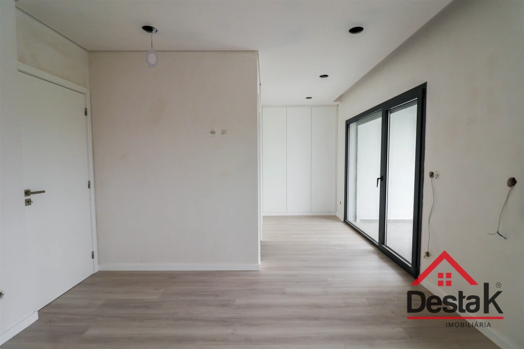 Moradia T3 para Venda em Campo Foto 16