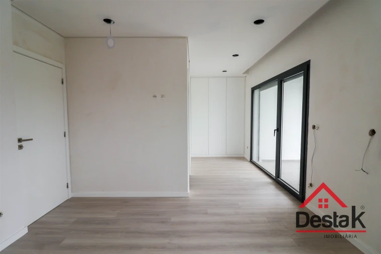 Moradia T3 para Venda em Campo Foto 16