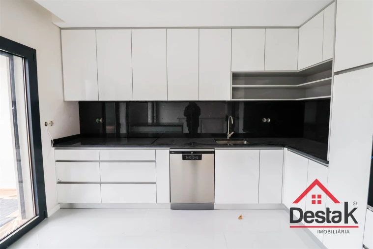 Moradia T3 para Venda em Campo Foto 4