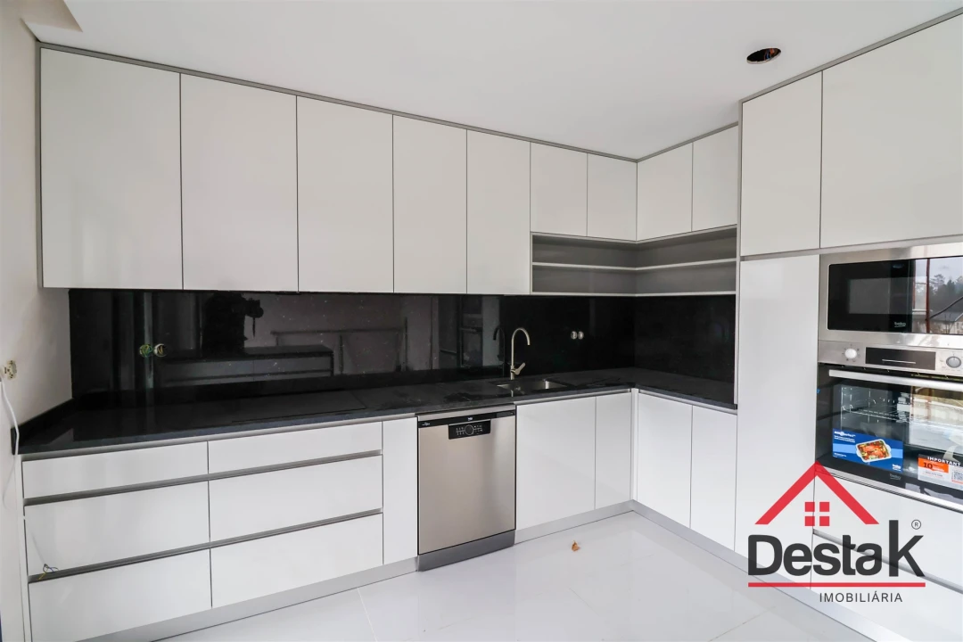 Moradia T3 para Venda em Campo Foto 1