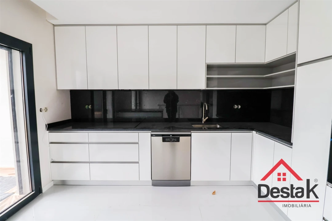 Moradia T3 para Venda em Campo Foto 4